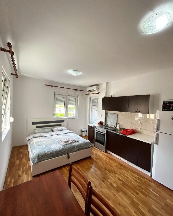 Apartman Stex Ποντγορίτσα Εξωτερικό φωτογραφία